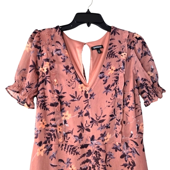 EXPRESS Medium Floral Print Ruffle Short Sleeve Hi Lo Tiered Lined Midi Dress - Picture 4 of 12